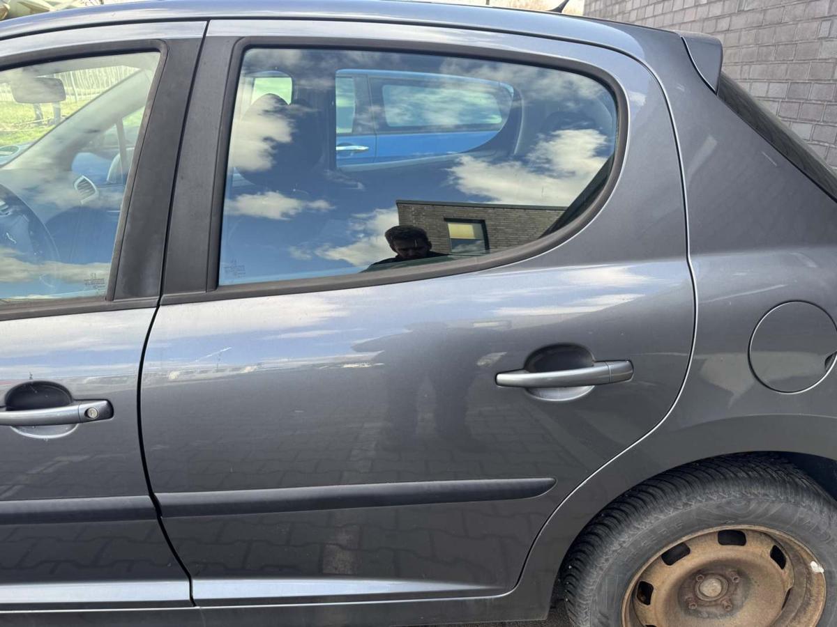 Peugeot 207 original T&uuml;r hinten links KTH Thorium Grau 5-T&uuml;rer Rohbau Bj.2010